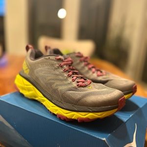 Women’s HOKA One One Challenger ATR 5 8.5